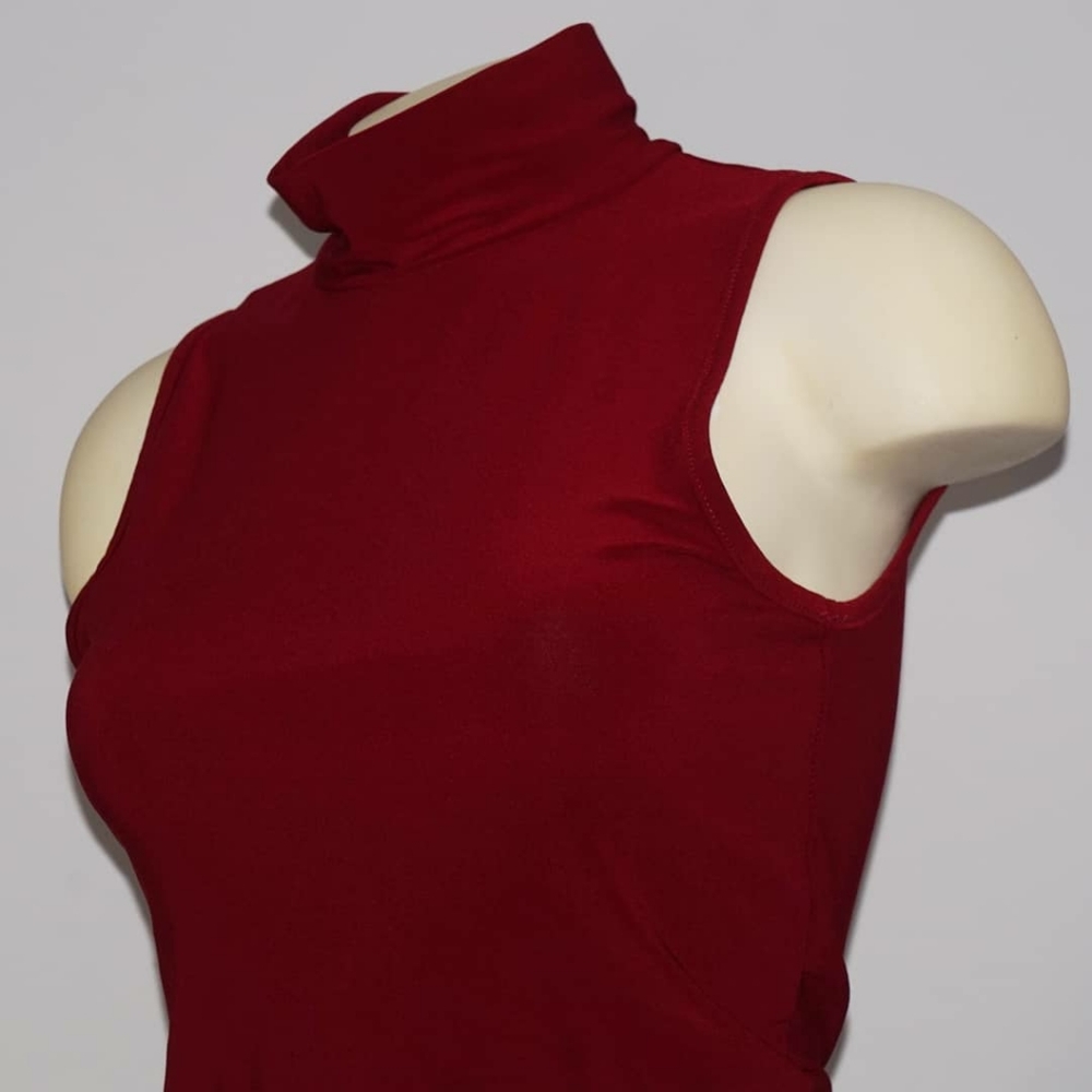 Burgundy Sleeveless Turtleneck (Restock)